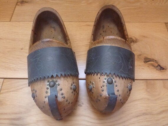 breton clog