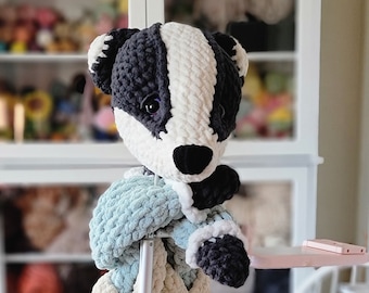 Modèle au crochet Amigurumi - Lady Bella Badger - Blaireau - Amigurumi - Mignon - Câlin - Bébé - Adorable - Câlin - Lovey - Heirloom