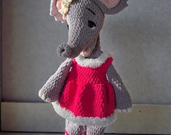 Amigurumi Effie the Elephant Crochet Pattern: 29.5-inch Heirloom Snuggler (PDF Pattern)