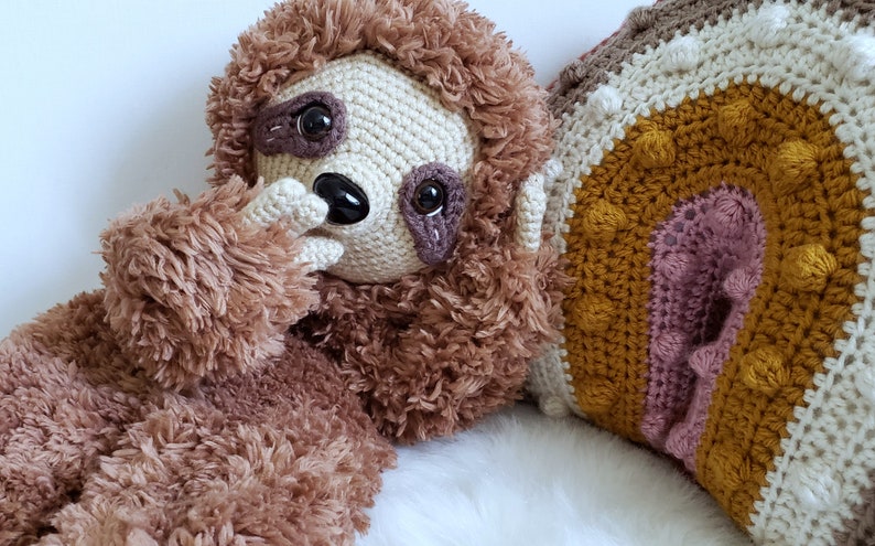 Amigurumi crochet pattern - Baby Lovey - Baby Sloth Lovey - Sloth - Baby - Lovey - Blanky - Snuggle - furry 