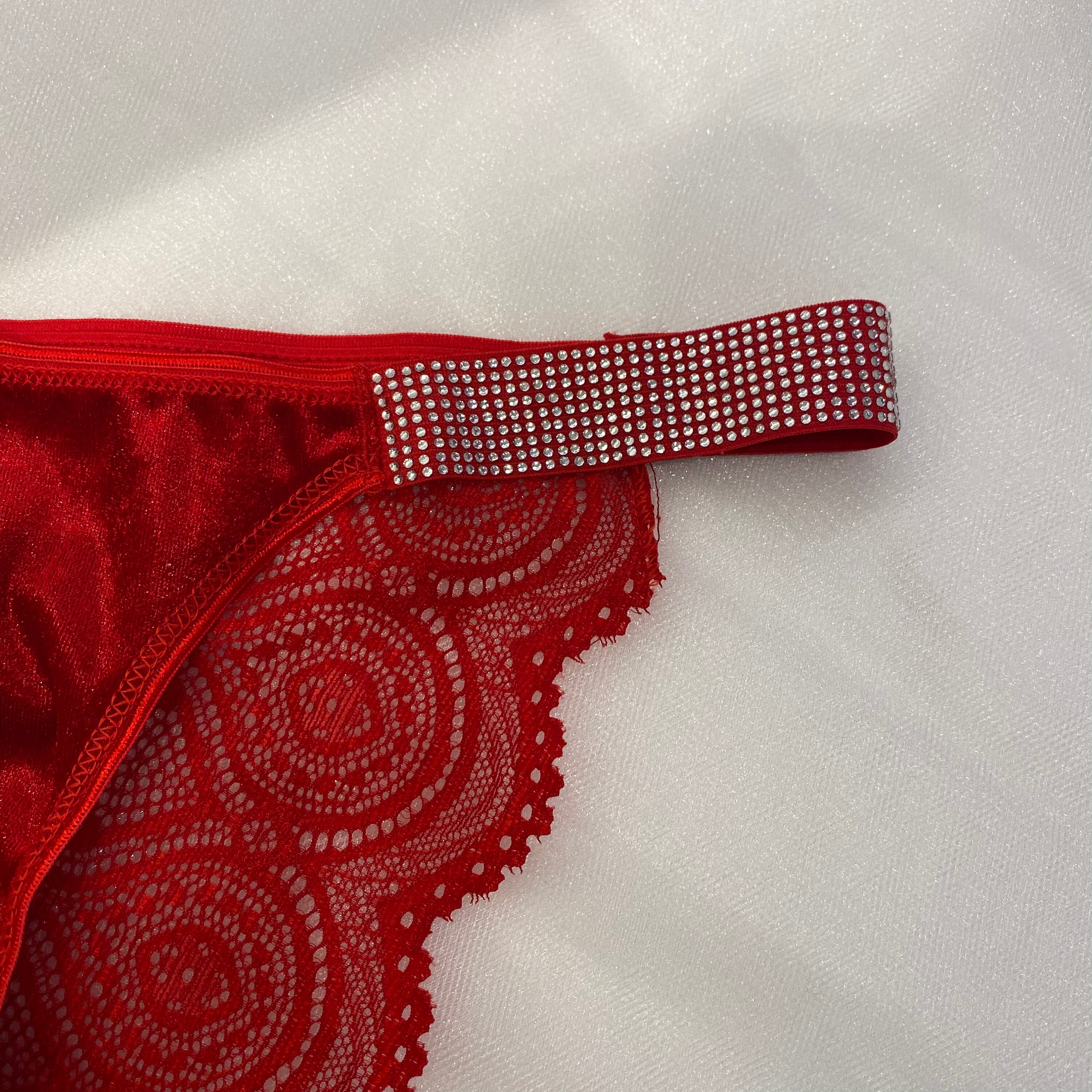 Lust panties in Red
