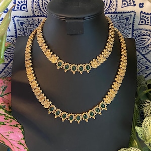 Double Layered Green Kemp Stone Golden Jewelry Set