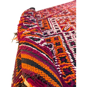 Vintage Beni Mguild Moroccan Rug - 666310
