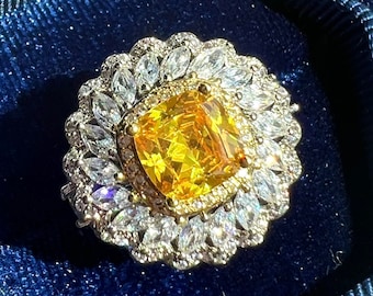 Canary Yellow Daisy Flower Diamond  Halo Ring, Exquisite ART DECO Floral Style, Lovely Daisy Ring Floral Ring Beautiful Unique S925 w 18KGP