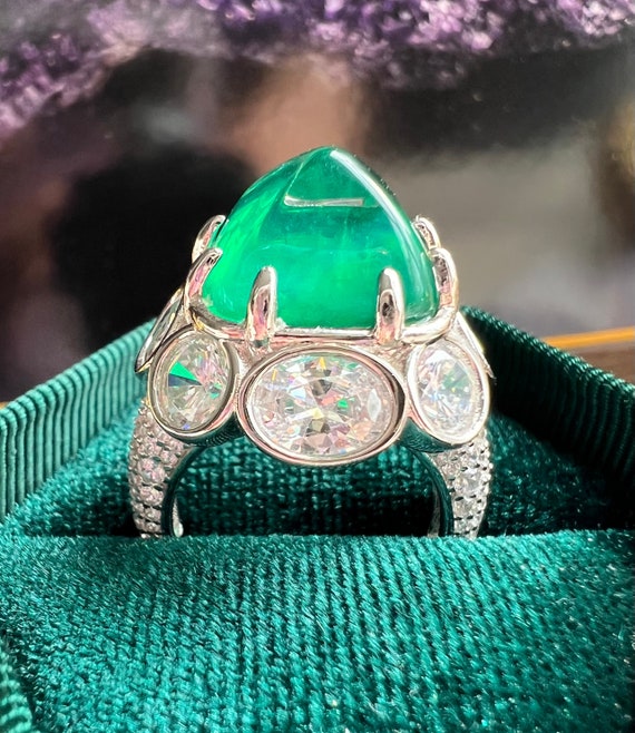 Sugar Loaf Cut Emerald Simulant Halo Ring Exquisite Vintage style ART DECO Halo Ring For May Birthstone S925 14K 18K