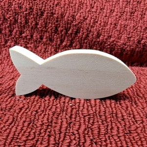 wood fish, 6&quot; wide, 2 1/2&quot; tall, 3/4&quot; thick