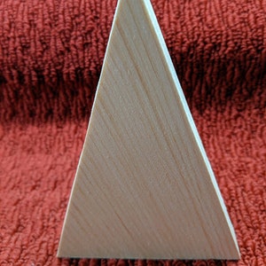 wood 9" pointed Christmas tree, 9" tall, 6 1/4" wide, 3/4" thick