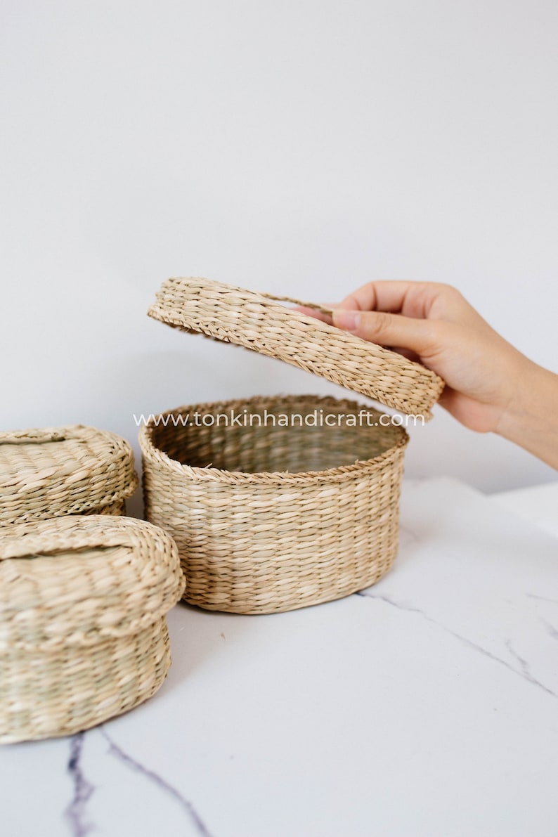 Set of 3 Braided Handwoven Natural Oval/Square Holder basket with lid,natural weave wicker seagrass container,Vintage Jar Bathroom/ Kitchen image 7