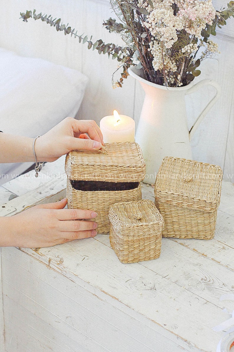 Set of 3 Braided Handwoven Natural Oval/Square Holder basket with lid,natural weave wicker seagrass container,Vintage Jar Bathroom/ Kitchen image 8