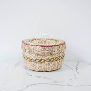 Basket with lid, Floral Weave Handwoven Natural Round ball Holder with lid braided wicker seagrass container Vintage Jar Bathroom Kitchen