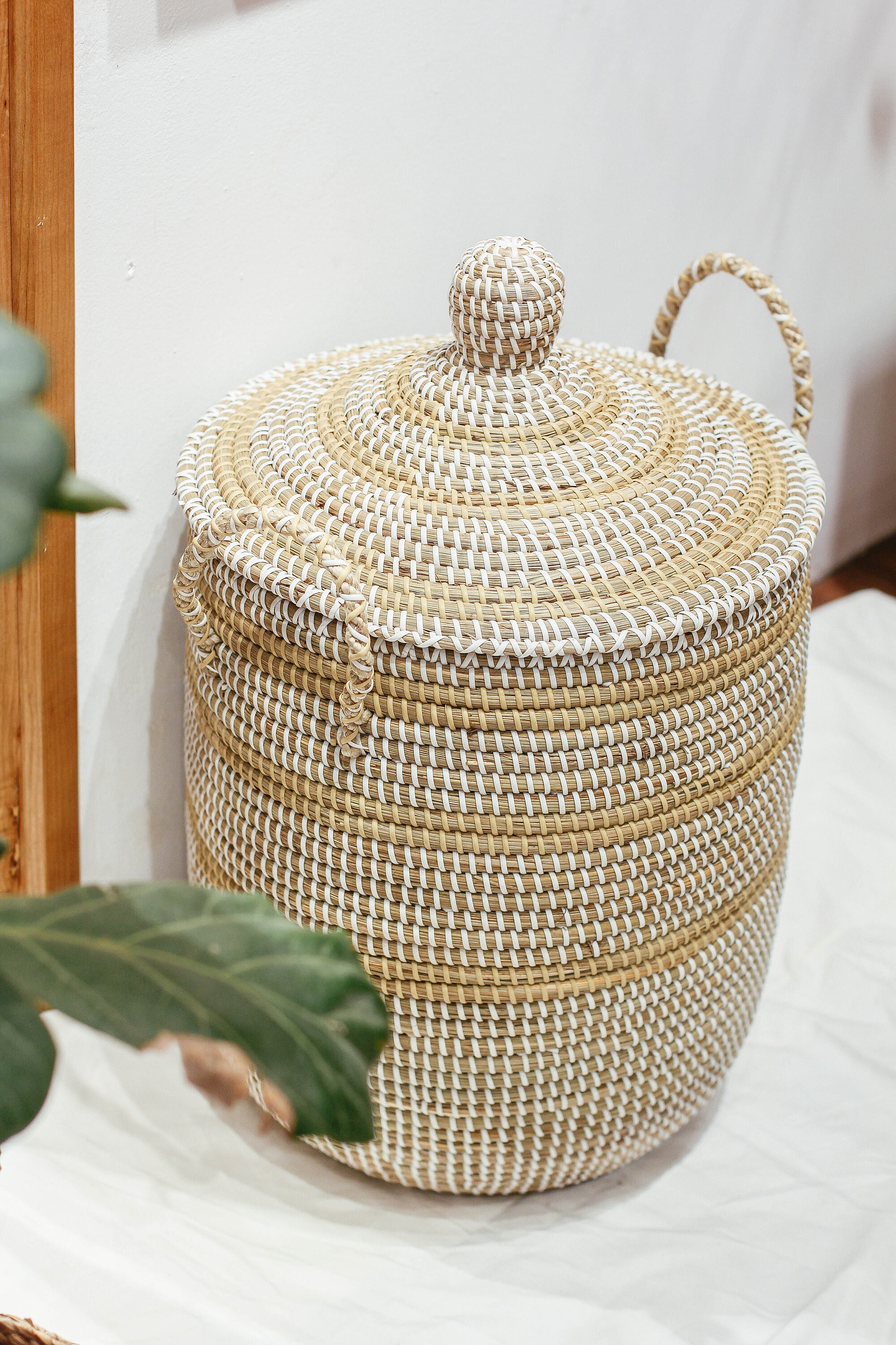 Seagrass Basket With Lid Handle Natural Weave Basket Etsy