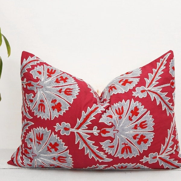 Housse de coussin Suzani bleu rouge, taies d'oreiller Suzani brodées en soie ouzbèke, housse de coussin décorative, housse de coussin Suzani, housse de coussin