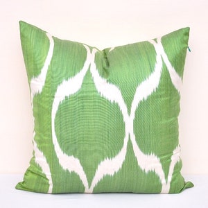 20x20 Green ikat pillow, Ikat cushion, Accent decorative pillow, Toss ikat pillow, Throw pillow, Sofa pillow, Pillow case, Home decor pillow