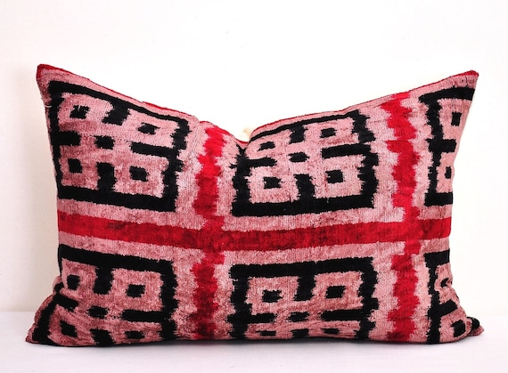 Light Coral Velvet Ikat Pillow Ikat Cushion Accent Decorative Pillow Silk Ikat Pillow Throw Pillow Lumbar Ikat Velvet Ikat Pillow Etsy UK