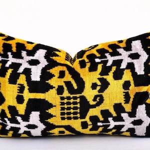 Yellow black velvet ikat pillow, Ikat cushion, Accent decorative pillow, ikat pillow, Throw pillow, Pillow case, velevt decorative pillows