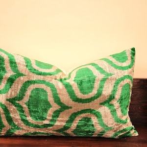 Green handdyed velvet pillow, Silk velvet pillow, Green accent pillow, Sofa ikat pillow, Throw pillow, Decorative pillow, Velvet ikat pillow