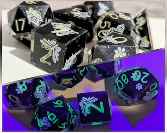 Glow in the Dark Butterfly and Flower 7 pcs Polyhedral Resin Dice Set, D&D Handmade Dice, Rpg Sharp edge/illuminous, UVlight reacting.