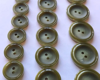20 FLOWERS or STARS 2-hole White Wood Buttons 5//8/" 15mm Scrapbook Craft 6475