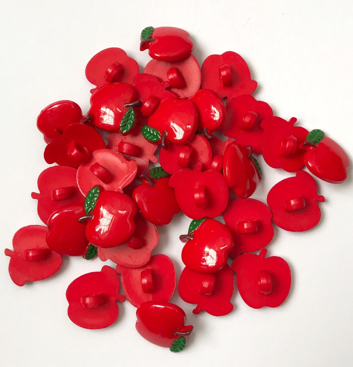 10x Red Apple Shaped Buttons 20mm Sewing Supplies Knit Etsy