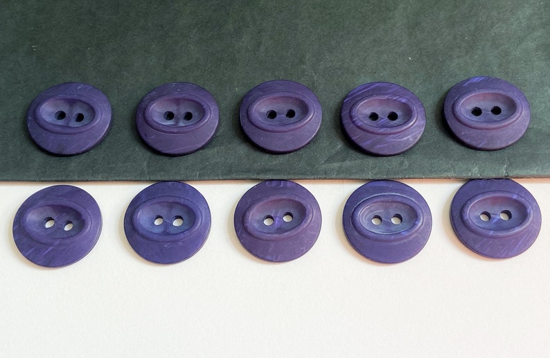 10x 19mm Purple Buttons, For Sewing, Dressmaking, Yarn Creations & Craft image 3