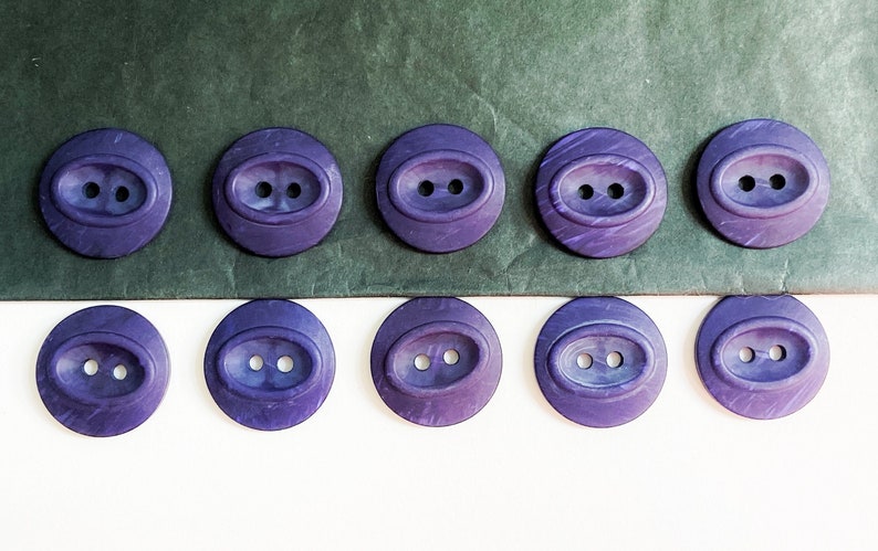 10x 19mm Purple Buttons, For Sewing, Dressmaking, Yarn Creations & Craft image 1