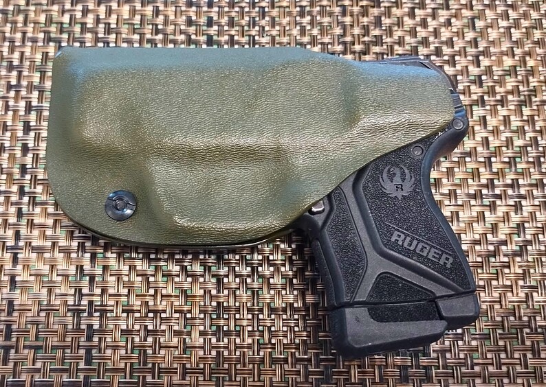 Funda Ruger LCP II Kydex calibre .22 - Colores a elegir - Ajustable, garantía de por vida - OLIVE DRAB RIGHT