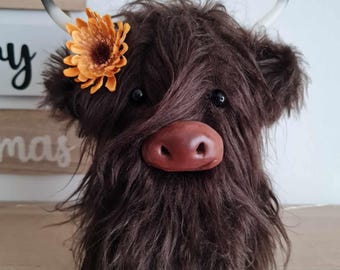 Peluche de vaca de las Tierras Altas hecho a mano: decoración de ganado escocés castaño