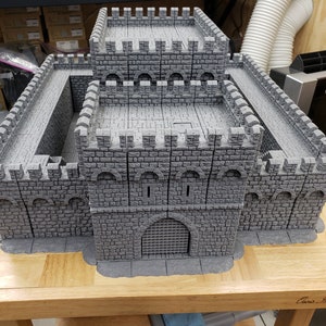 Massive Castle Fortress - DragonLock - DND - Pathfinder - RPG - Dungeon & Dragons - 28 mm / 1&quot; - Fat Dragon Games