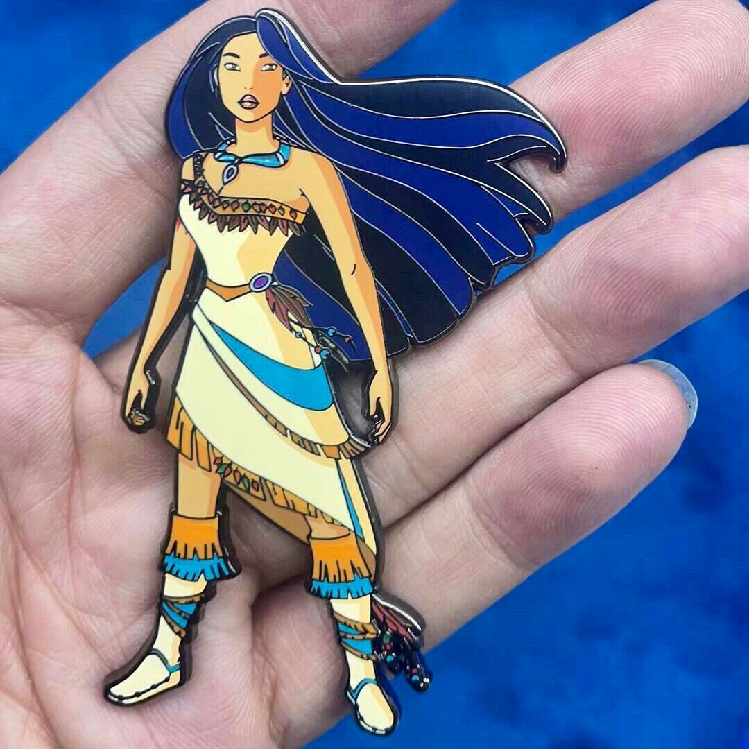 Disney - Pocahantas - Pin's Poupée Animator OE