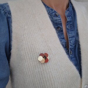 Cadeau Saint Valentin, Broche cuir fait main , Doré,rouge ... image 2