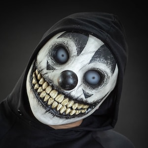 Smile clown mask black shape with pupils for, Halloween, cosplay, party or gift
