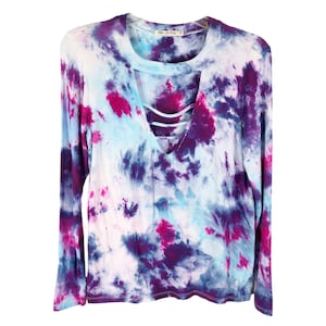 Fancy Frills Tie Dyed Heart Hips Medium Top Handmade Tie Dye Blue Pink Purple V Neck 568