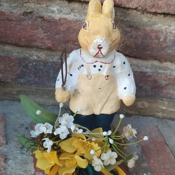 Vintage Easter bunny papier mache/vintage collection papier mache Easter rabbit/vintage papier mache rabbit figure
