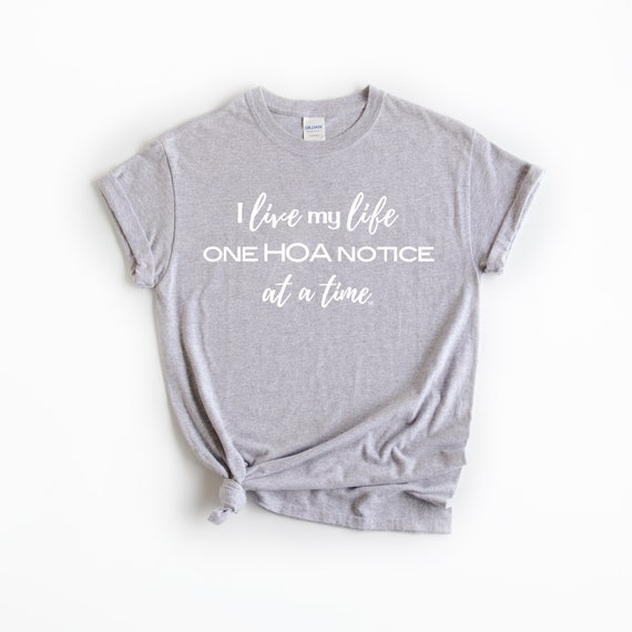 grey tshirt outfit