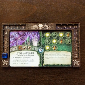 STRATA STRIKE | Elder Sign Monster Kartenhalter