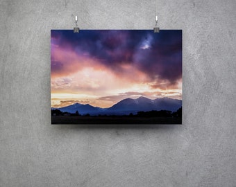 Fotografía de Bellas Artes de Sunset detrás de las Montañas Rocosas de Colorado Púrpura