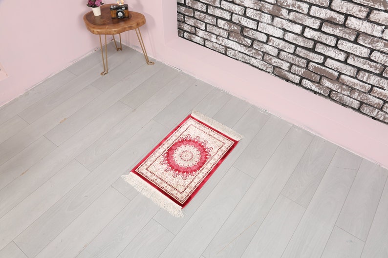 Elfenbein Und Rot 1 6x2 3 Ft T U00fcrkische Seide Teppich