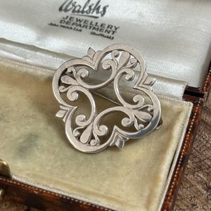 Vintage Celtic Floral Brooch - Sterling Silver Pin 925 - Hallmarked Scotland Edinburgh 1990 - Scottish Foliate Art Nouveau Style