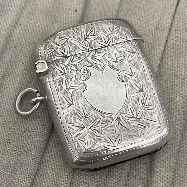 Antique Vesta Solid Sterling Silver Edwardian 1911 Foliage Empty Cartouche Leaf