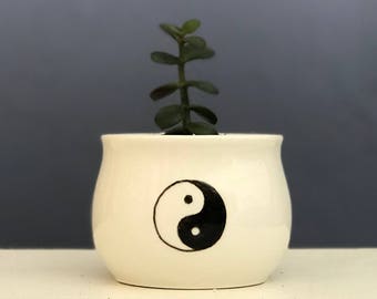 Yin Yang Hand-Painted Mini Planter Pot 2 Inch Succulent Planter Jewelry Cup Pencil Holder NavigateNorth FREE bamboo coaster included