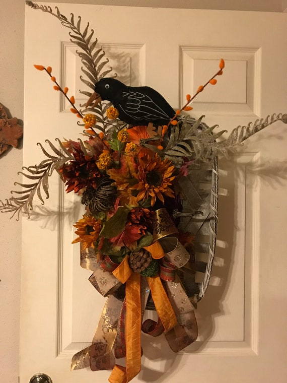 large tobacco basket with wreath Fall Tobacco Basket