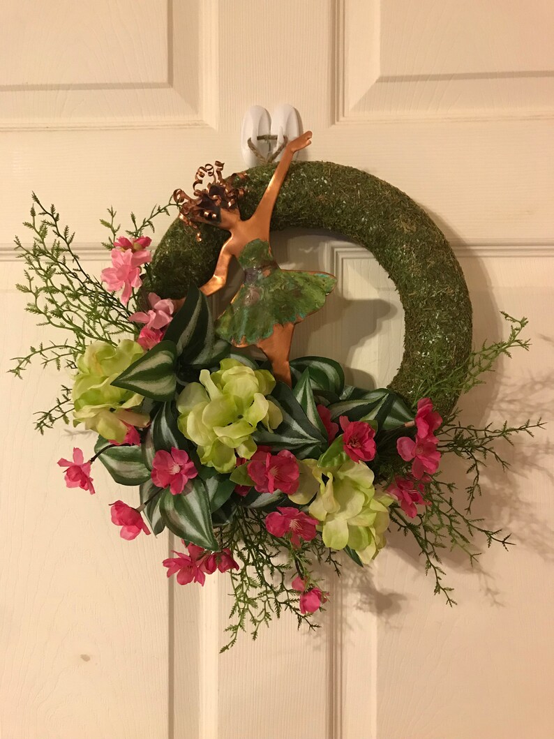 Ballerina Wreath Dancing Lady Wreath