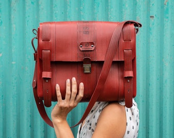 OMposten, Shoulder bag, laptop bag, fire hose, eversom, recycled, red, handmade