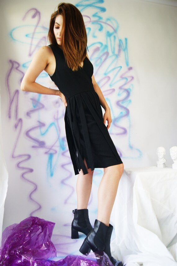 1990's Black Party Dress With Deep V-Neck - image 5