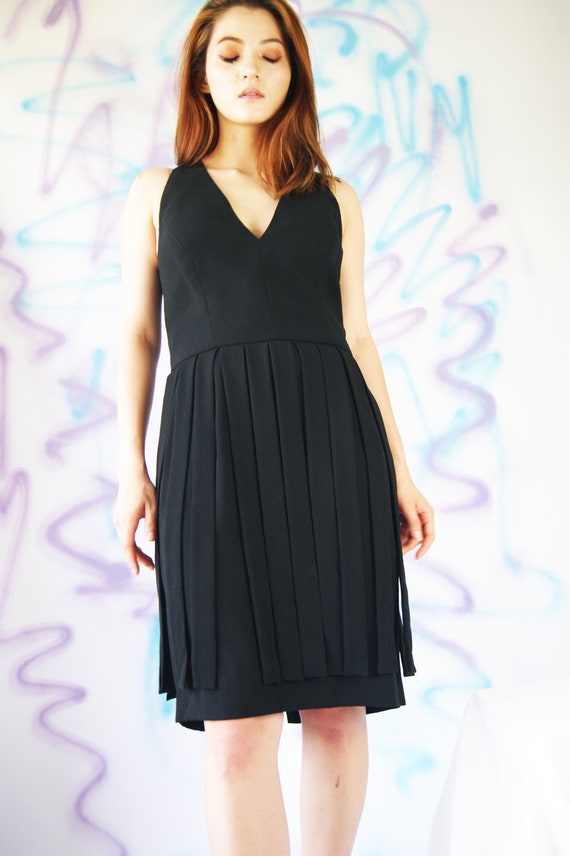 1990's Black Party Dress With Deep V-Neck - image 3
