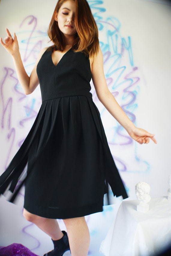 1990's Black Party Dress With Deep V-Neck - image 2