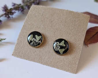 Arya - Stainless steel studs earrings with resin and natural elements, mixed sizes/colors - handmade botanical resin jewelry, unique pieces