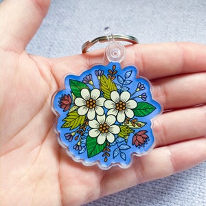 White flower cluster Keychain | Flower lover Gift | Acrylic Keychain | Floral Keychain | Keychain | flower keychain | Flower gift |