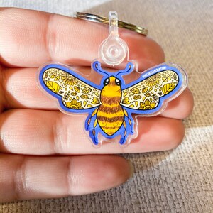 Bee Keychain | Bee Gift | Bee lover | Acrylic Keychain | Floral Keychain | Keychain | bug keychain | Insect Keychain