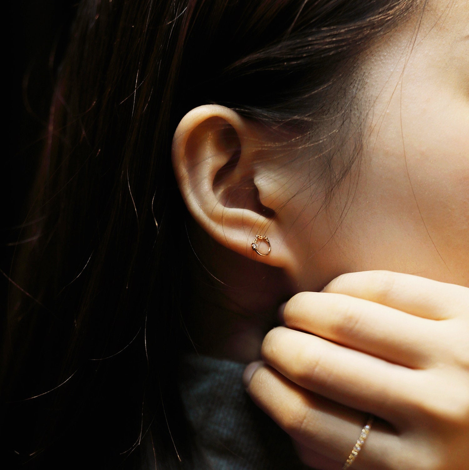 14K 18K ローズゴールド リーフ ダイヤモンド スタッドピアス、繊細な